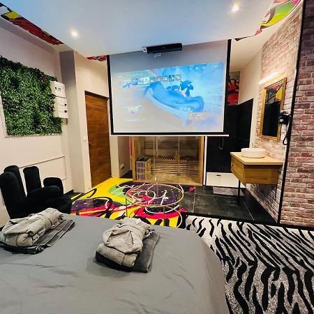 Capsule Street Art - Sauna- Jacuzzi - Playstation 5 - Billard - Netflix - Home Cinema - Terrasse Ντουαί Εξωτερικό φωτογραφία