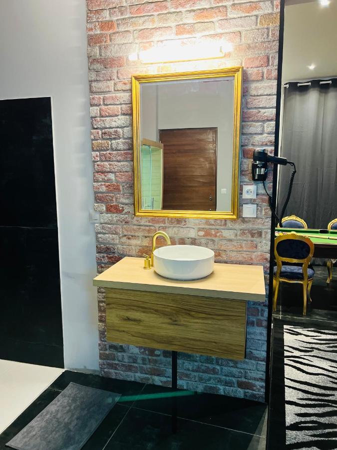 Capsule Street Art - Sauna- Jacuzzi - Playstation 5 - Billard - Netflix - Home Cinema - Terrasse Ντουαί Εξωτερικό φωτογραφία