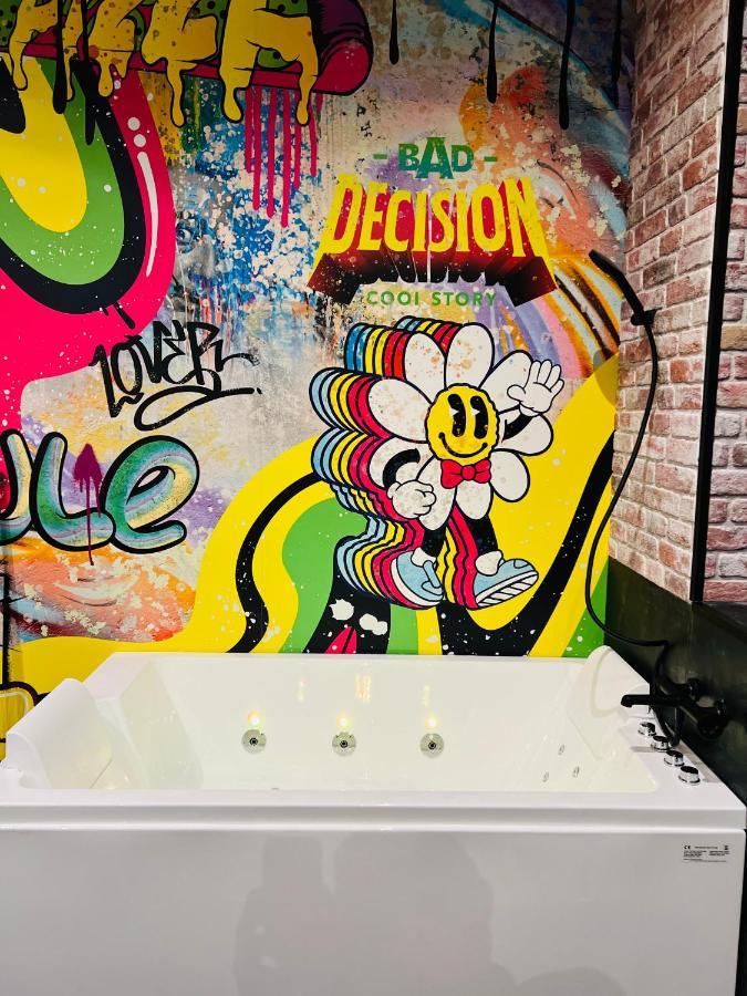 Capsule Street Art - Sauna- Jacuzzi - Playstation 5 - Billard - Netflix - Home Cinema - Terrasse Ντουαί Εξωτερικό φωτογραφία