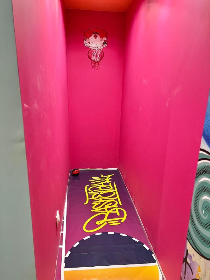 Capsule Street Art - Sauna- Jacuzzi - Playstation 5 - Billard - Netflix - Home Cinema - Terrasse Ντουαί Εξωτερικό φωτογραφία